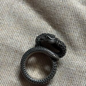 GUCCI double snake ring